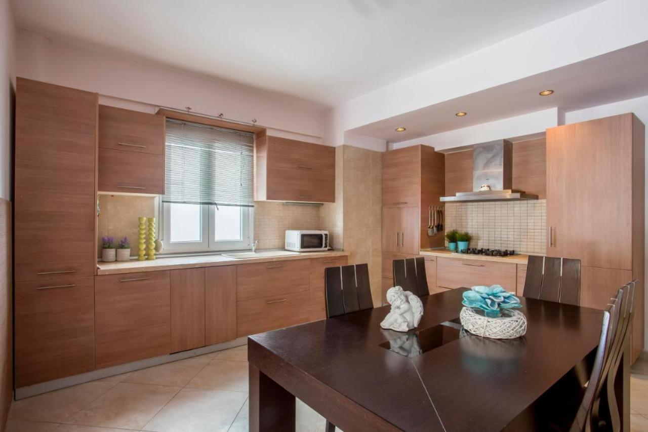 Sea La Vie Apartment Hanioti Eksteriør billede