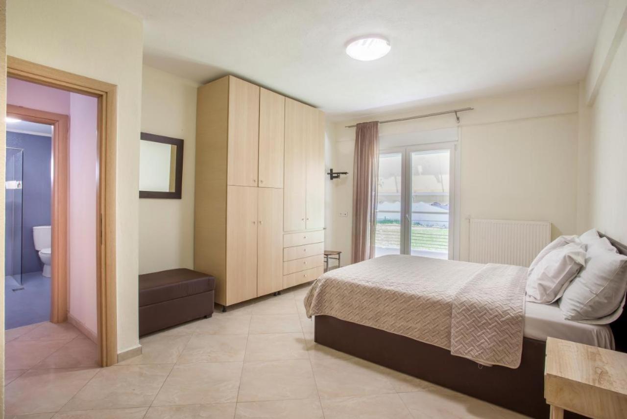 Sea La Vie Apartment Hanioti Eksteriør billede